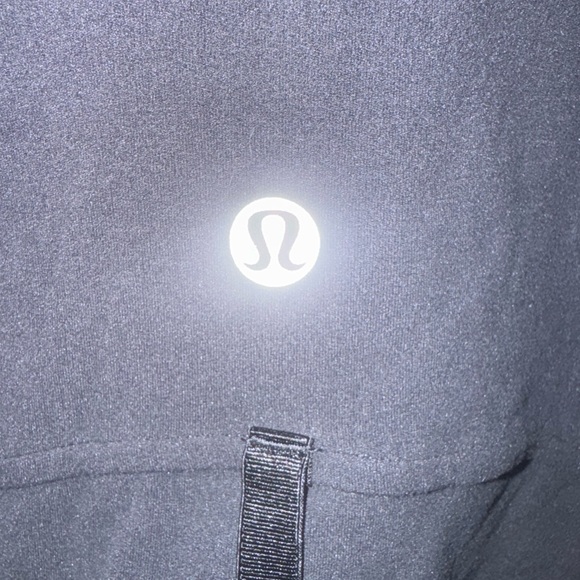255. Lululemon Nulu Cropped Define Jacket in Black - Picture 4 of 6